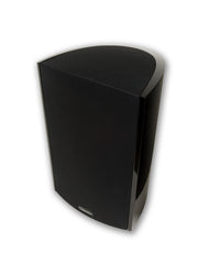 Bocina bookshelf o surround con tweeter de 1”, bass/mid de 4.25” y un radiador de bajo de 4.25